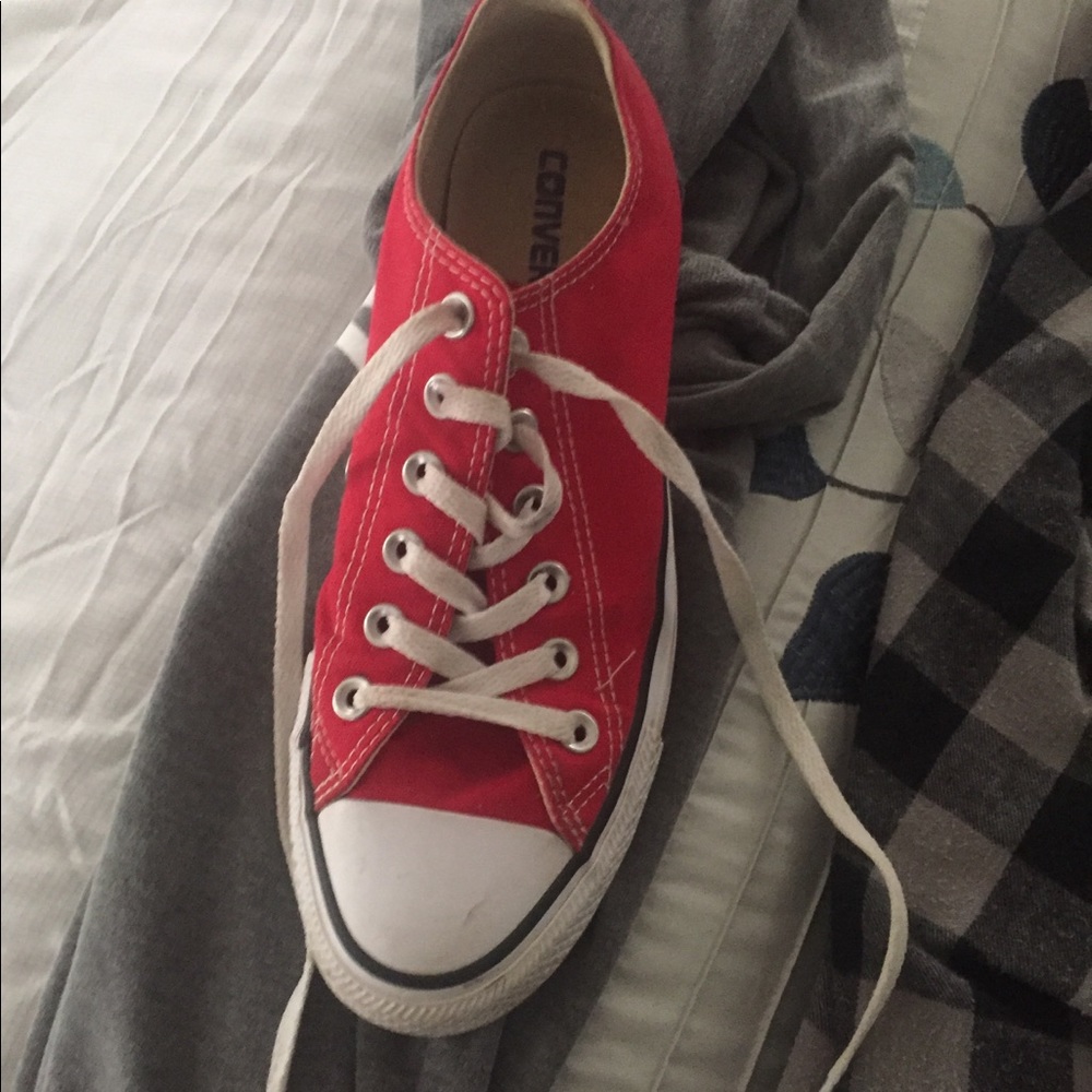 Converse - Picture 2 of 3